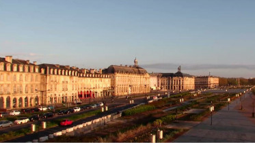 Obraz podglądu z kamery internetowej Bordeaux – Les Quais